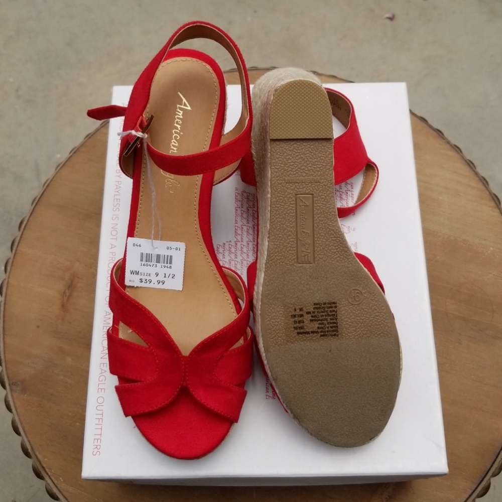 Payless American Eagle Red Wedges